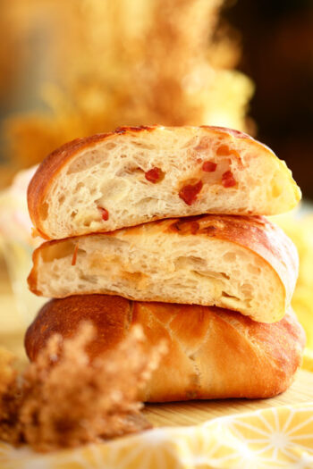 Bread-Cloud-Studio-Ginny-Choy-Bread-Pillow5590