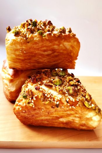 Bread-Cloud-Studio-Ginny-Choy-Laugenecken-3r