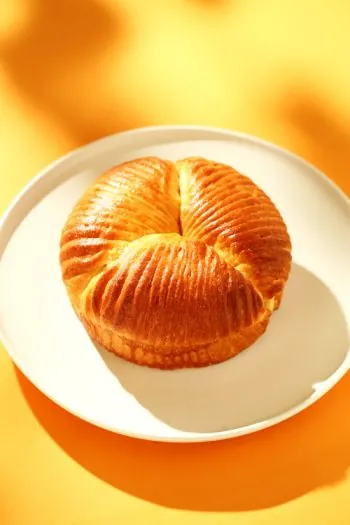 Bread-Cloud-Studio-KiKi-Fung-Banana-Cinnamon-Wool-Roll-DI0A6610