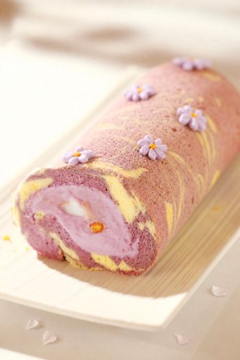 Bread-Cloud-Studio-Tina-Mok-Taro-Mochi-Flower-Roll-Cake-8065a
